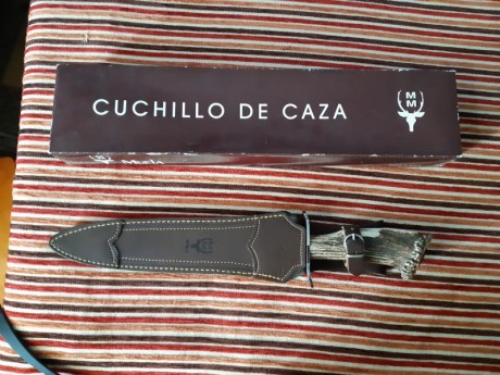 Cuchillo de remate Muela Ursus,a estrenar.100 euros. 00