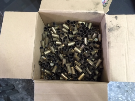 Feliz año nuevo a todos. Tengo algunas vainas del 9mmPb. pasadas por tumbler que no voy a necesitar. Si 00