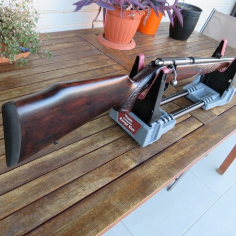 Lo dicho vendo mi carabina anschutz 1415-1416 del calibre 22 LR muy cuidada y a las fotos me remito con 02