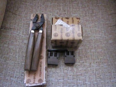 Hola.
Pongo a la venta.
Turquesa Palmeto y tenazas, nuevas a estrenar,calibre 38 Spcl- 358. ambas cosas 01