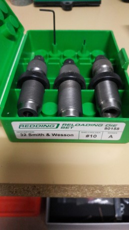 Pues lo dicho se  venden estos dos juegos de dies a 25€ cada uno mas envío. 00