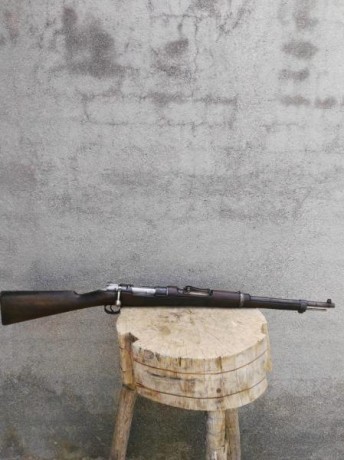 Vendo Máuser de la fabrica de armas de Oviedo, calibre 7x57 
    por 500 euros 02