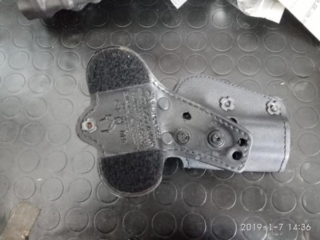 Se vende funda para pistolas tipo 1911 marca double alpha, estado muy bueno/excelente. Precio 30 euros 01