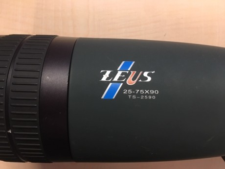Vendo telescopio para tiro  marca zeus 25-75x90 modelo  TS - 2590
con soorte para tripode y funda incluida 01