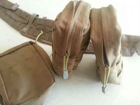 Vendo lote portacargadores de airsoft 25 euros puesto en casa (solo peninsula), se compone de:
2 portacargadores 22