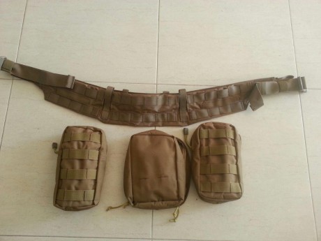 Vendo lote portacargadores de airsoft 25 euros puesto en casa (solo peninsula), se compone de:
2 portacargadores 20