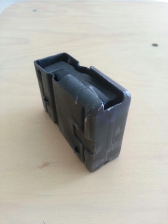 Vendo cargador 5 cartuchos para cetme/G3

25€ puesto en casa 00