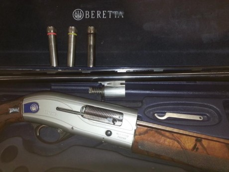 Arma muy poco usada.Se trata del modelo SPORTING-( LAGRIMA AZUL).Tiene un cañon de 76cm y cuatro choques 01