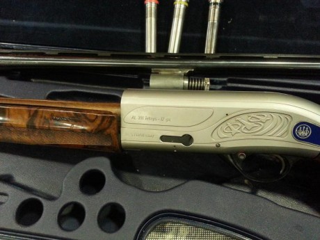 Arma muy poco usada.Se trata del modelo SPORTING-( LAGRIMA AZUL).Tiene un cañon de 76cm y cuatro choques 11