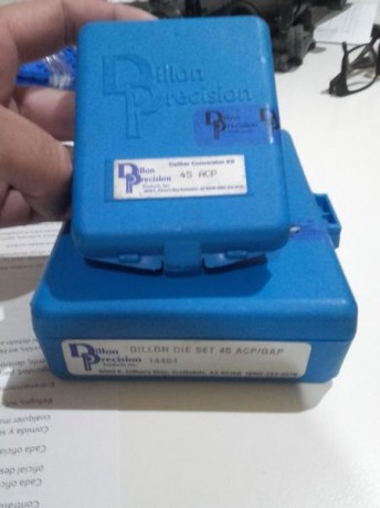 Vendo Kit de recarga para el .45 ACP, se encuentran casi sin uso y se pueden ver en la zona de Alicante. 02