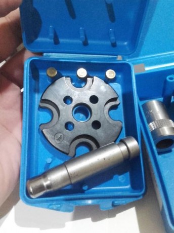 Vendo Kit de recarga para el .45 ACP, se encuentran casi sin uso y se pueden ver en la zona de Alicante. 01