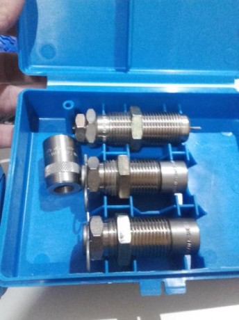 Vendo Kit de recarga para el .45 ACP, se encuentran casi sin uso y se pueden ver en la zona de Alicante. 00