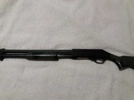 Hola, por dejar la aficion pongo a la venta las siguientes armas.

Rifle cerrojo Rover Tactical Sintético 21