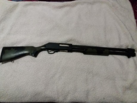 Hola, por dejar la aficion pongo a la venta las siguientes armas.

Rifle cerrojo Rover Tactical Sintético 20