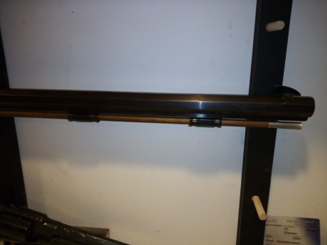 Hola a todos.
vendo rifle Hawken JUKAR cal. 45 1/66" de dos pasadores.
Hay que ajustar punto (demasiado 10
