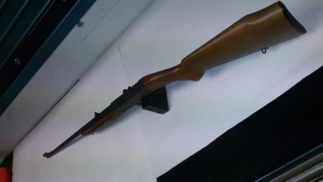 Carabina semiautomática Calibre 22 en muy buen estado.
Está en Barcelona.
La tengo con licencia A y me 01