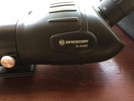 Hola pongo a la venta visor impecable BRESSER 20 60x60 mas soporte extra de pinza extensible.   135 euros 00