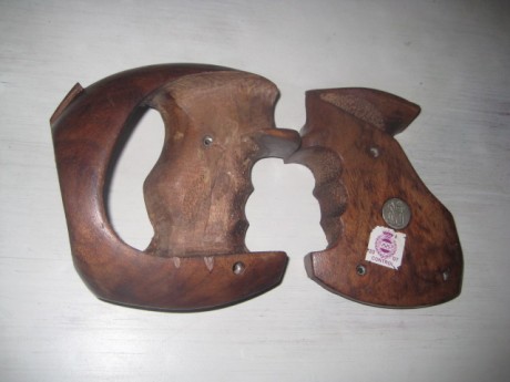 Hola, un amigo me ha pedido que le anuncie esta empuñadura, tamaño M, de pistola de libre  TOZ-35
Precio 02