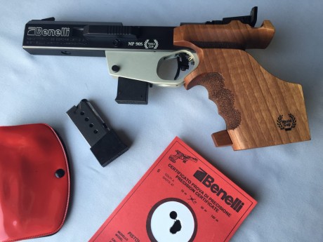 YA SE COMPRO-pistola BENELLI MP 90S del calibre 22" en buen estado, cacha diestra "M" 

para 00