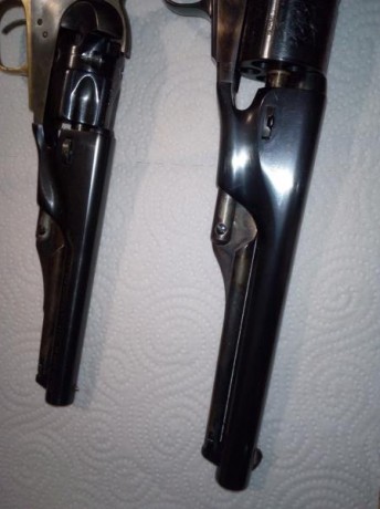 Saludos.
280 euros el Uberti navy 1861 7.5" y 170 euros el ASM 1862 pocket police steel 5.5". 12