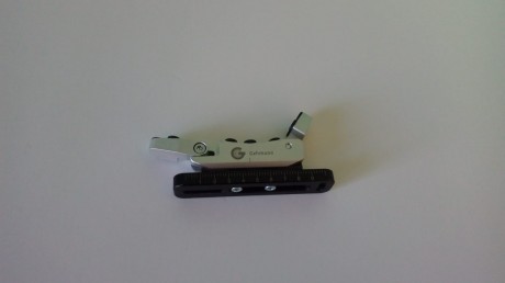 Hola .un amigo del club pone a la venta varios artículos de tiró
- culata de nogal para carabinas anschuz 22