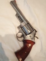 En venta revolver 626 del 44 magnun en acero inox.
Gatillo afinado por armero
el precio de venta en Madridd 02