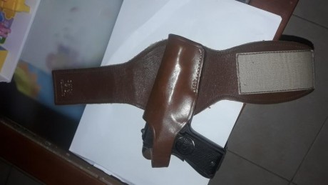 Hola! Se vende funda tobillera marca bianchi modelo 12. Sirve para pistola 9corto y 7,65mm.
Esta nueva 00