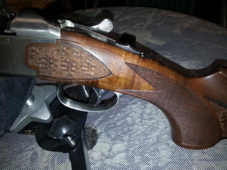 Elegantisima arma, con una fiavilidad y precisión extraordinarias. perfecta para monterias y esperas. 02