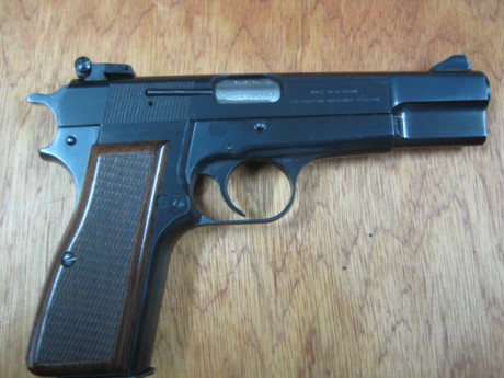 Hola, pongo a la venta esta pistola F.N.GP-35, en perfecto estado, miras regulables originales, 
Precio: 50