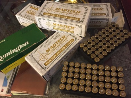 Se venden 250 vainas del calibre 44/40 al precio de 25 cts (ahora 15 cts) unidad las de un solo disparo 00