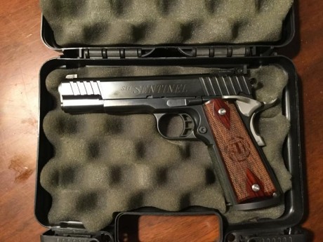 Vendo STI Sentinel de 5 pulgadas, 9mm. con su maletín de transporte, guiada F, en perfecto estado, vendo 02