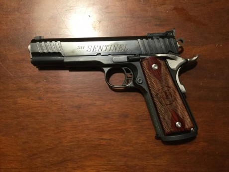 Vendo STI Sentinel de 5 pulgadas, 9mm. con su maletín de transporte, guiada F, en perfecto estado, vendo 02