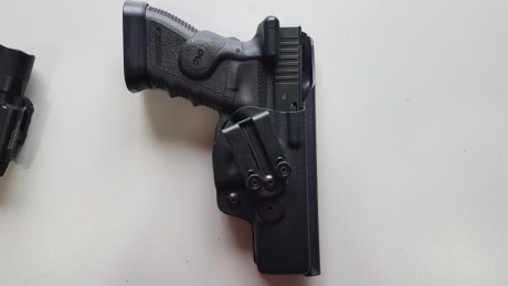 Vendida, Cerrar, Vendo funda Marca Radar para Glock 17, para porte interior,  sirve para todos los modelos 00