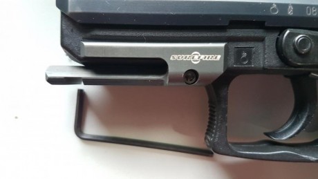 Vendo. Vendido se puede cerrar.
Rail adaptador Surefire MR08, para poder adaptar una linterna con sistema 00