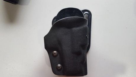 Vendo funda de tipo paisano Safariland para USP Compact. 
20€ mas gastos de envío, está en Madrid 00