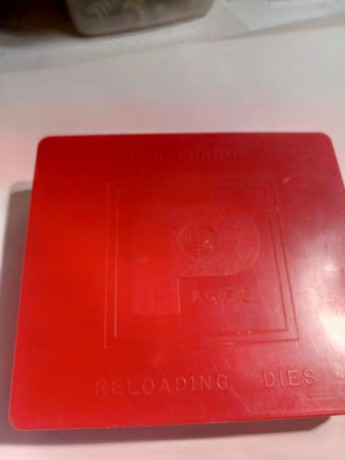 Juego de dies 44/40 Pacific, con shell holder y apenas estrenados.
35+envío 00