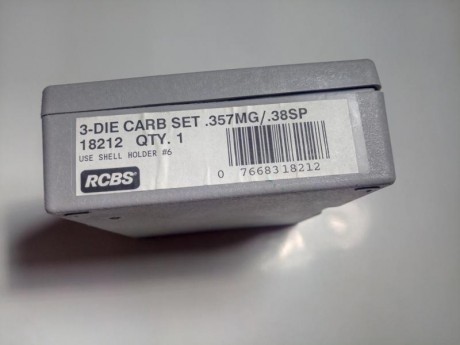 Dies RCBS 38/357, con sus accesorios y shell holder.
50€+envío 01