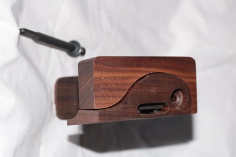 Vendo a estrenar, cacha talla L, para STEYR LP10 Y/O LP50 diestra.
La vendo porqué la he sustituido por 00