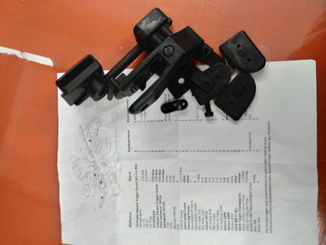 Vendo funda universal para pistola en la hoja estan las armas que acepta. 40€.
Rebajada a 35 envio incluido.

 00