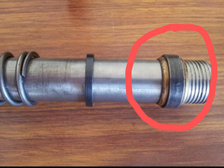 Hola amigos ha llegado a mis manos una Franchi llama de muelle , lo primero que me encuentro al desmontarla 00