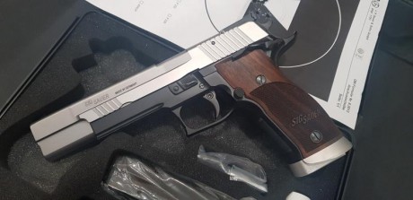 Arma impecable menos de 100 tiros  , guiada en F 
os,  está en Madrid, 02