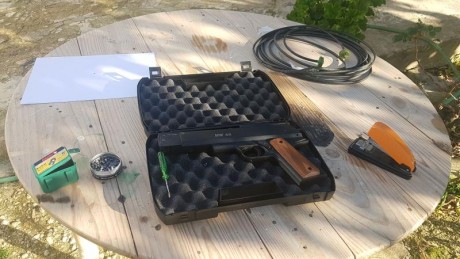 hola pues la compre ayer y hoy he estado tirando con los gamo match y agrupan pero muy penosamente... 02