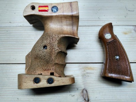 Vendo K 14 modelo 4 en buenísimas condiciones. Aunque tiene años no ha tirado mucho.  
Cacha original 02