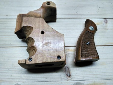 Vendo K 14 modelo 4 en buenísimas condiciones. Aunque tiene años no ha tirado mucho.  
Cacha original 01