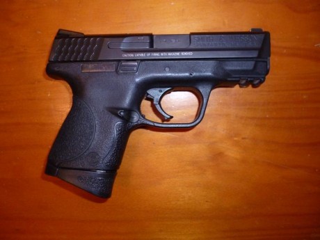 Vendo Smith-Wesson MP COMPACT 9 mm pb. 
Guiada con licencia A. Se puede guiar en F.
Capacidad 12+1.
Se 01