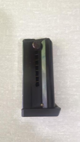 Vendo cuatro cargadores, Tesro TS22 nuevo sin estrenar 40 euros, carabina Onena de 9 m/m Largo 30 euros, 22