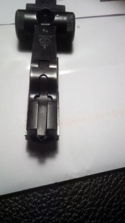 Hola compañeros,

Vuelvo a estar con vosotros para presentaros esta bonita  Luger , de la fábrica más 21