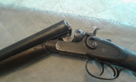 Hola. Cambio escopeta del año 1931 de perrillos exteriores, marca HJB Arrizabalaga, muy bonita y funcionando. 02