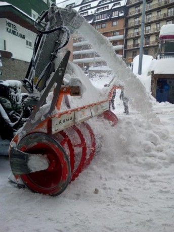Suma y sigue...  :zebFat: 152