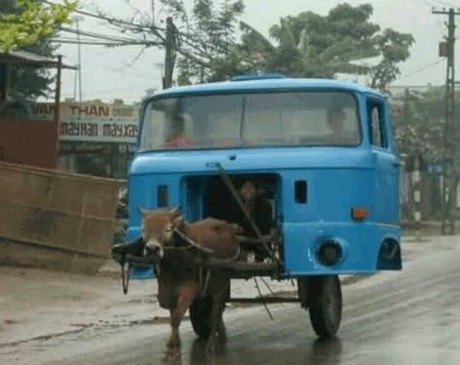 ¡Muy buenas a todos!

Estaba dando un paseo por el foro, cuando me he dado cuenta de que no había un hilo 70